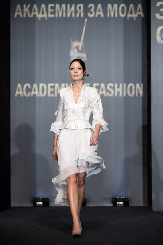 Златна игла 2025